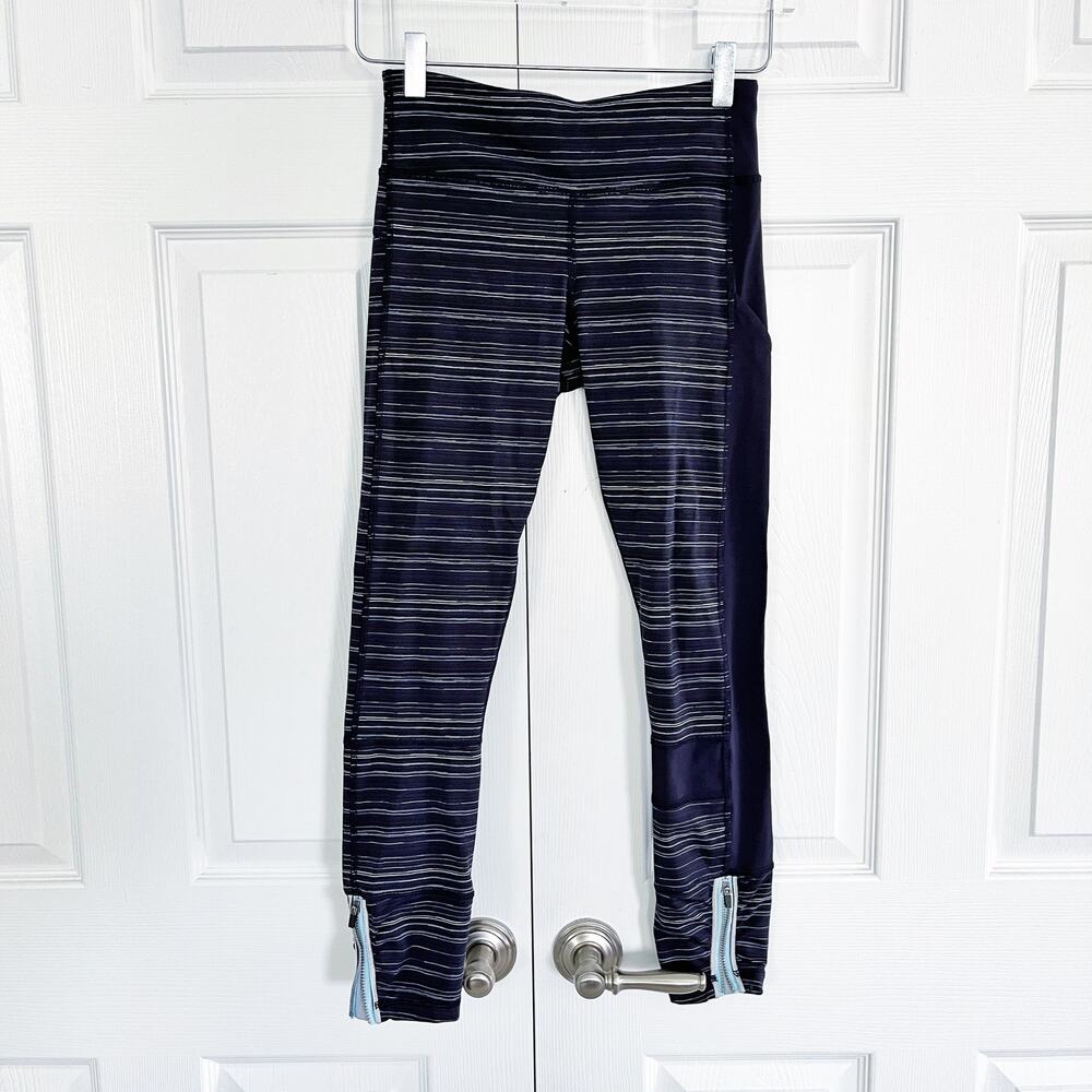 Lululemon Run the World 7/8 Tight Cyber Stripe Naval Blue Black Athleisure Gym